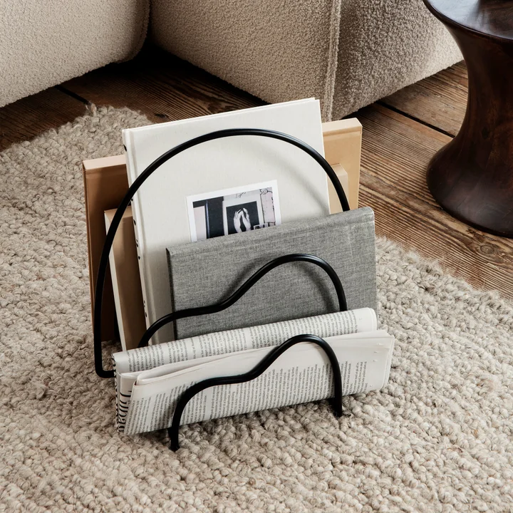 Lithos Présentoir à magazines de Ferm Living dans la couleur noir