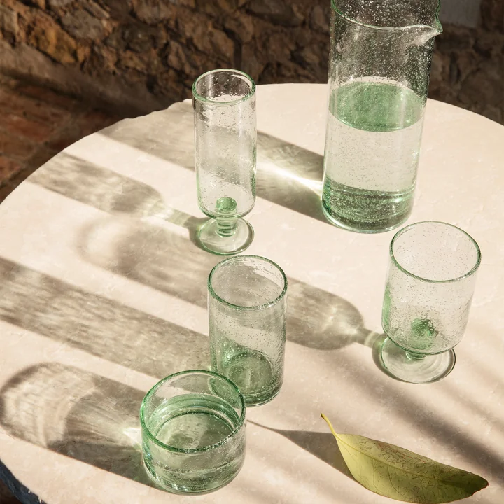 Oli Série de verres de Ferm Living en version claire