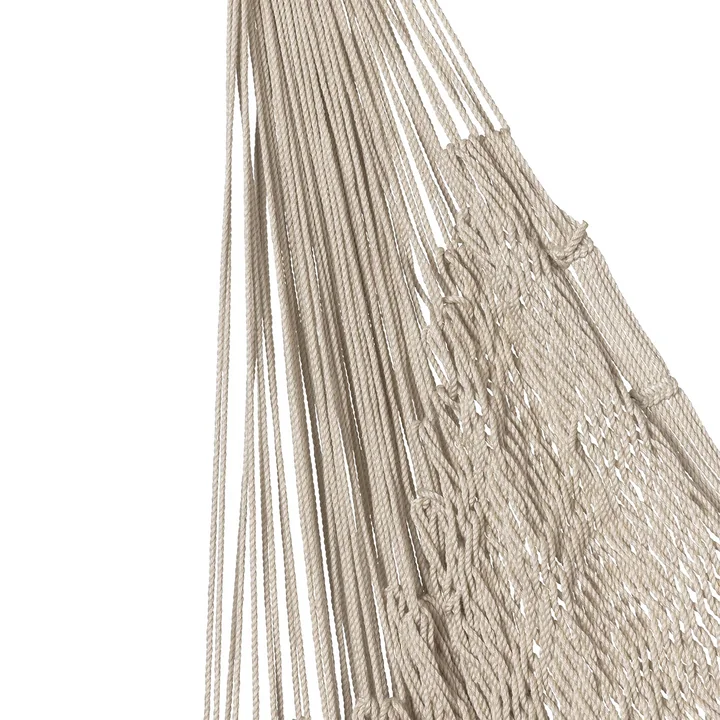 Path Fauteuil suspendu de Ferm Living dans la version light sand