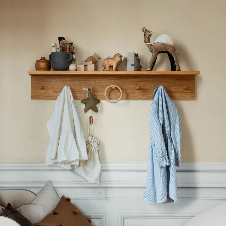 Place Etagère murale, Large, Chêne et Star Boîte à musique de Ferm Living