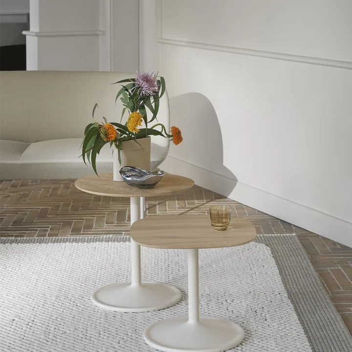 Soft Table d'appoint, Chêne / off-white de Muuto