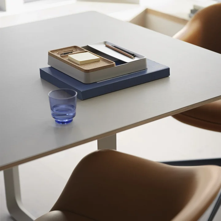 Fiber Conference Chaise avec accoudoirs de Muuto