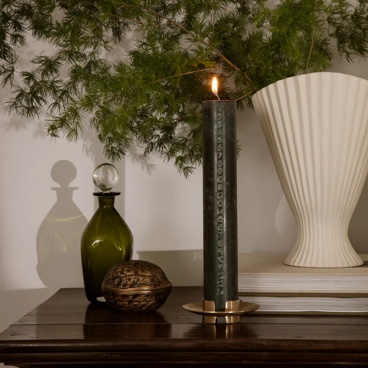 Pure Advent Calendar Candle et Fountain Vase de Ferm Living