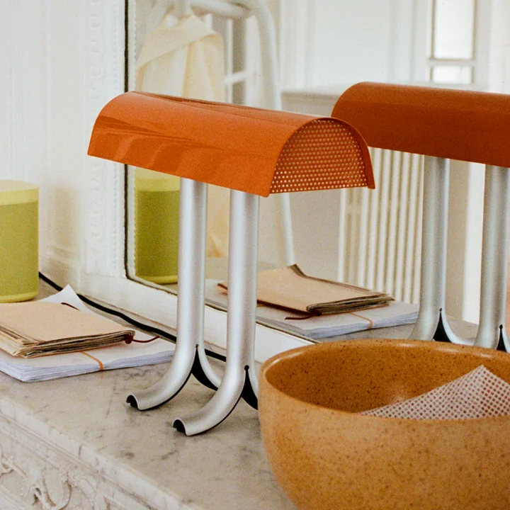 Anagram Lampe de table, charred orange de HAY