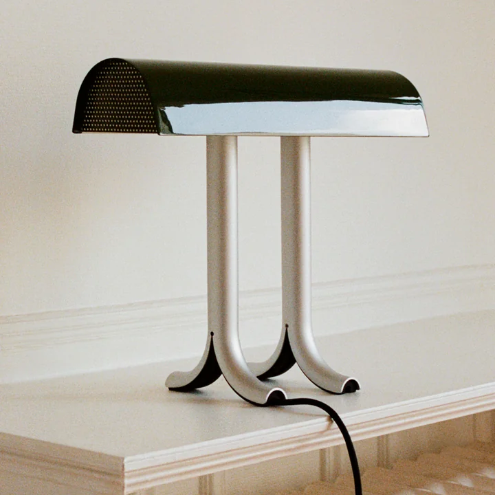 Anagram Lampe de table, noir de HAY
