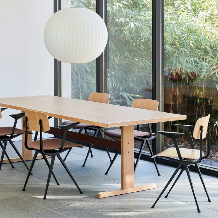 Result - Chaise avec accoudoirs de HAY