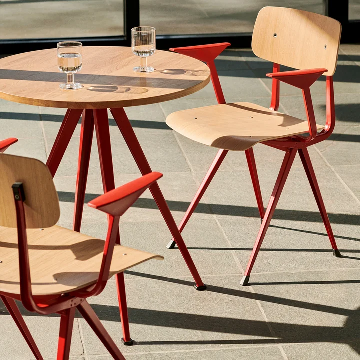 Result Chaise avec accoudoirs de HAY