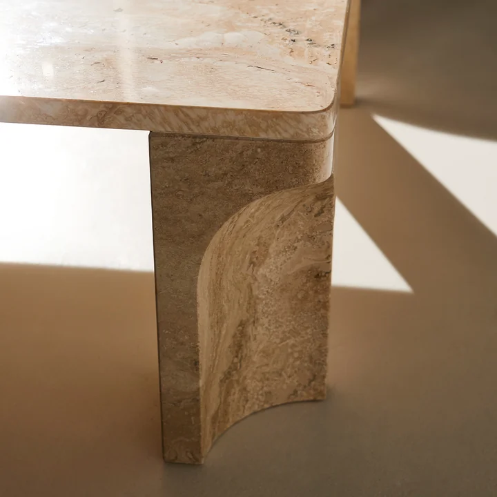 Doric Table basse de Gubi