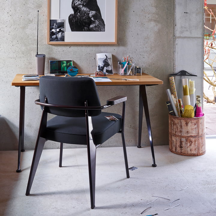 Fauteuil Direction Chaise avec accoudoirs et Compas Direction Table de Vitra