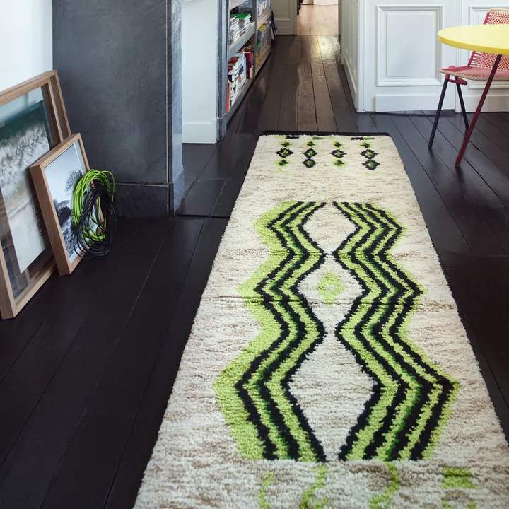 Tapis de laine tissé à la main, 80 cm x 370 cm, neon green de HKliving