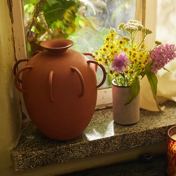 Objects Vase en terre cuite avec anse, natural terracotta de HKliving