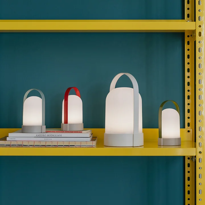 Uri Lampe à LED rechargeable de Remember dans la version pure