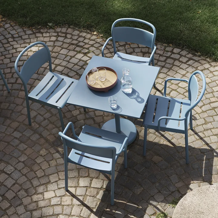 Linear Stahl Armchair Outdoor, bleu clair de Muuto