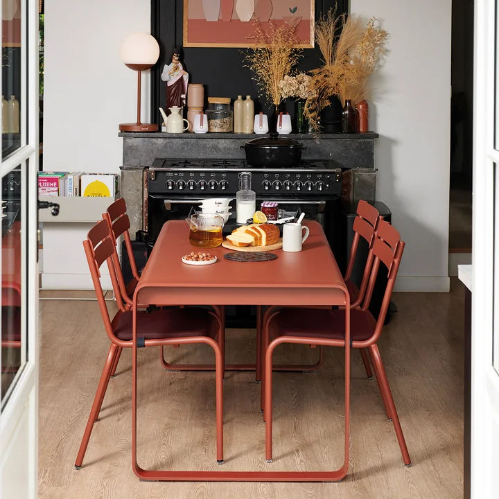 Mooon ! Lampe de bureau LED rechargeable de Fermob