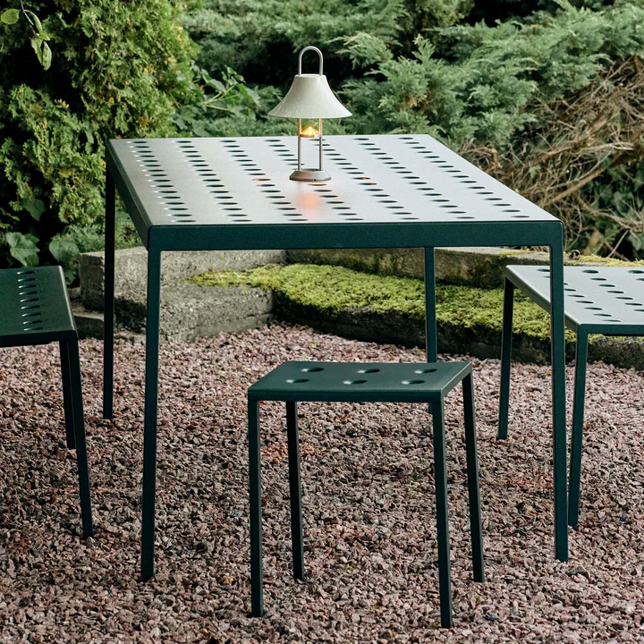 Balcony Tabouret, dark forest de HAY