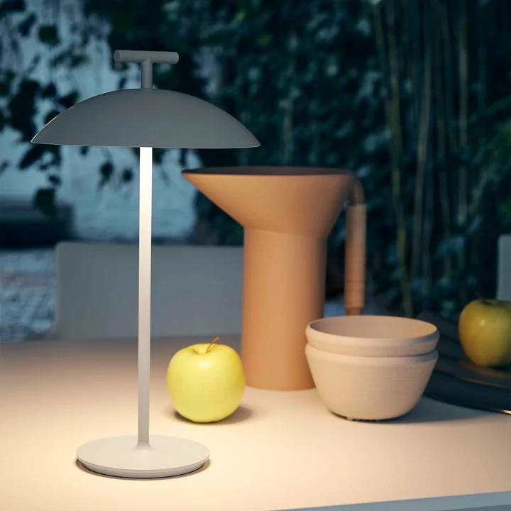 Mini Geen-A Lampe de table LED rechargeable de Kartell