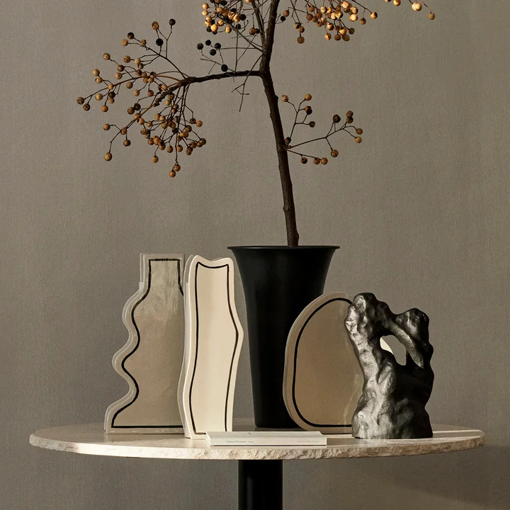 Paste Vases de Ferm Living dans la couleur blanc cassé