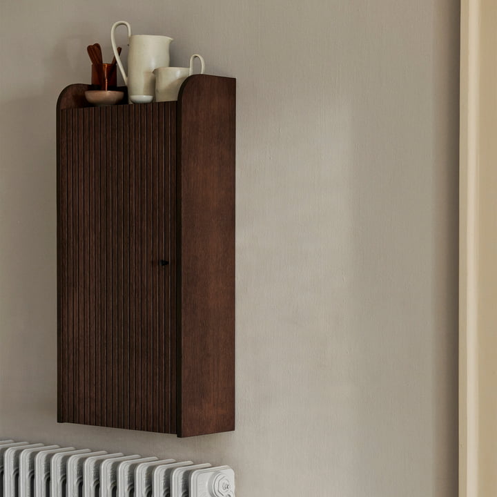 Sill Armoire murale, Chêne teinté foncé de ferm Living