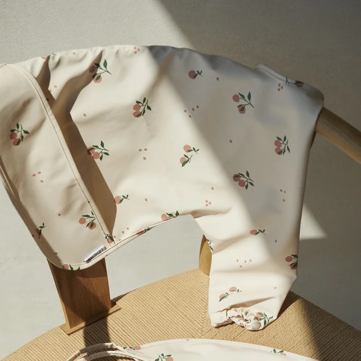 Merle Cape Lätzchen de LIEWOOD dans la version pêche, sea shell mix