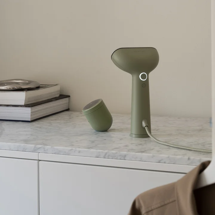 Cirrus 3 Iron Steamer et rasoir anti-peluche Pilo 10 de Steamery