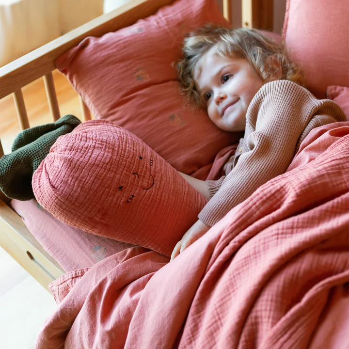 Wabi Sabi Coussin, Fraise, 28 x 30 cm de Nobodinoz