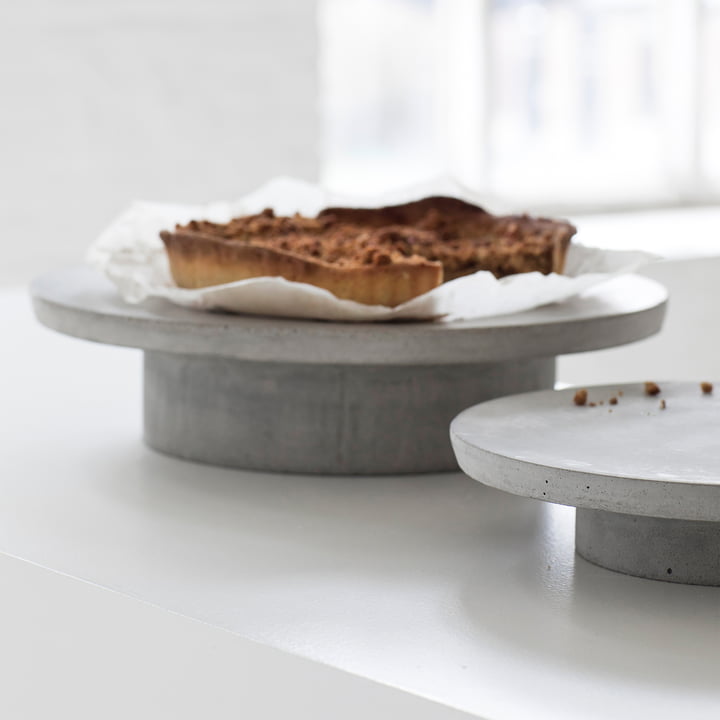 Plateau à gâteaux de Serax en couleur grise
