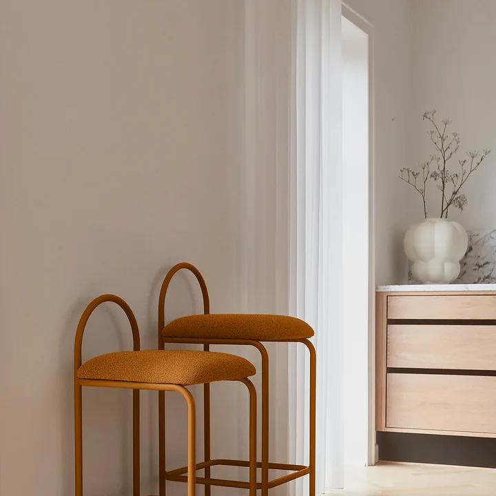 Le vase UVA de AYTM dans la question crème