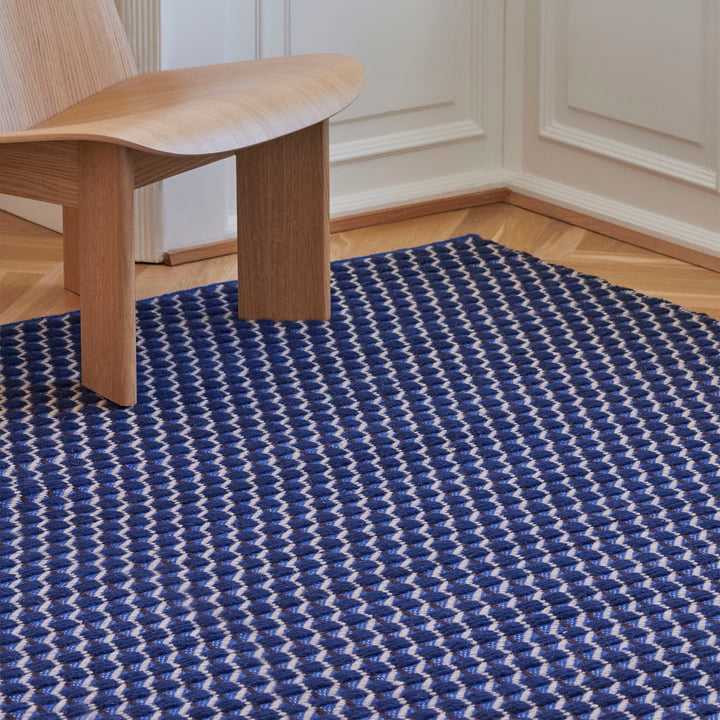 Channel Tapis, 140 x 200 cm, bleu / blanc de HAY