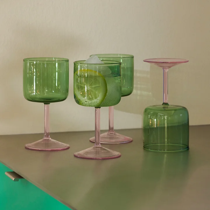 Tint Verre à vin de HAY dans la version verte / rose (set de 2)