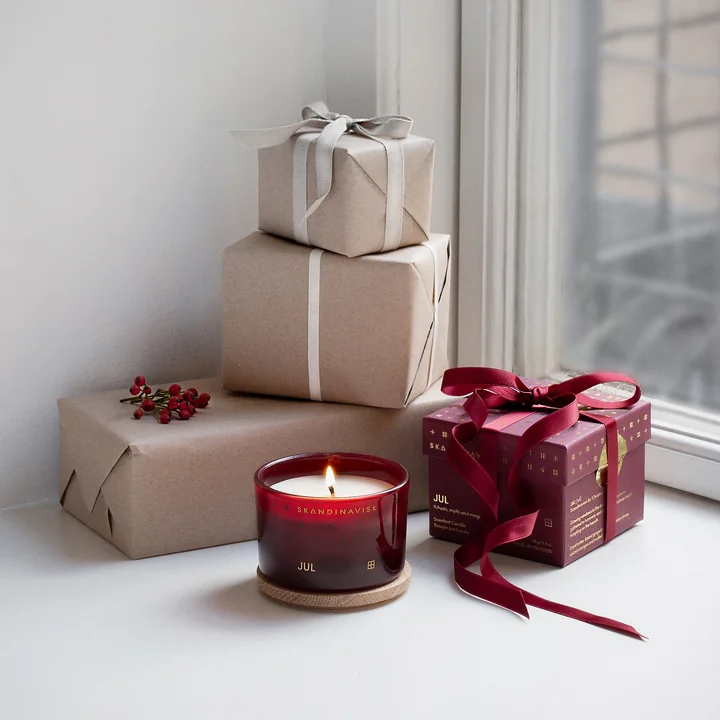 Bougie parfumée avec couvercle Jul de Skandinavisk