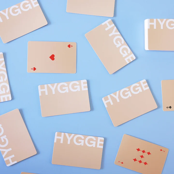 Design-Letters- Hygge -Jeu de cartes-beige-A3