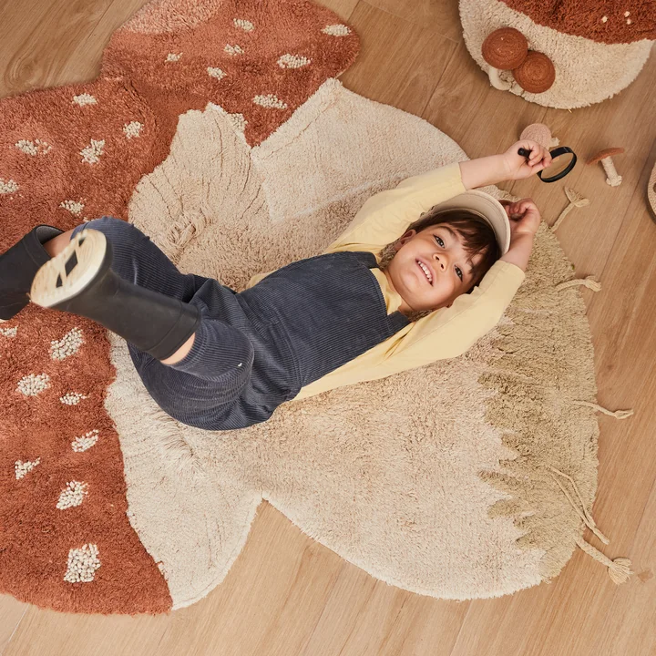 Tapis en forme d'amanite tue-mouches de Lorena Canals