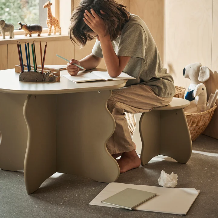 Ferm Living - Slope Table et tabouret pour enfants, cashmere