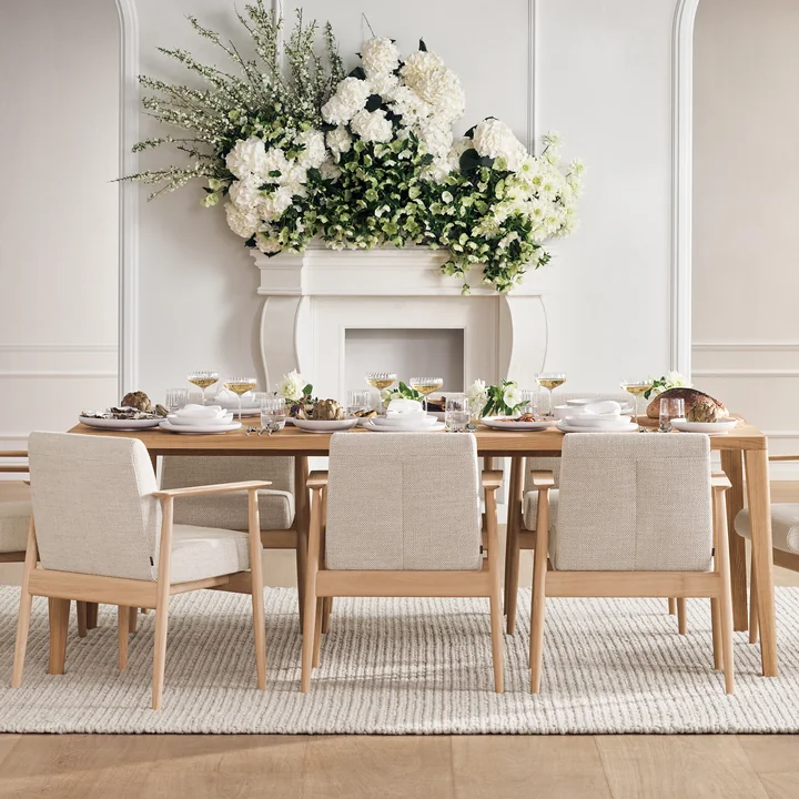 Graceful Table de salle à manger, chêne huilé de Bolia