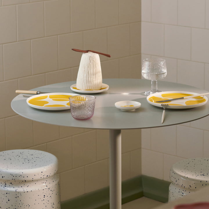 Oiva Iso Unikko Assiette, blanc / spring yellow de Marimekko