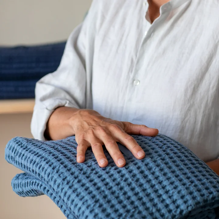 The Organic Company - Big Waffle Drap de bain & Couverture, 100 x 150 cm, gris bleu Lifestyle