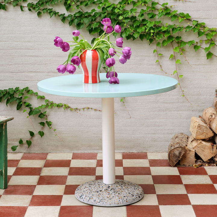 Le site Ceramic Table de Hay