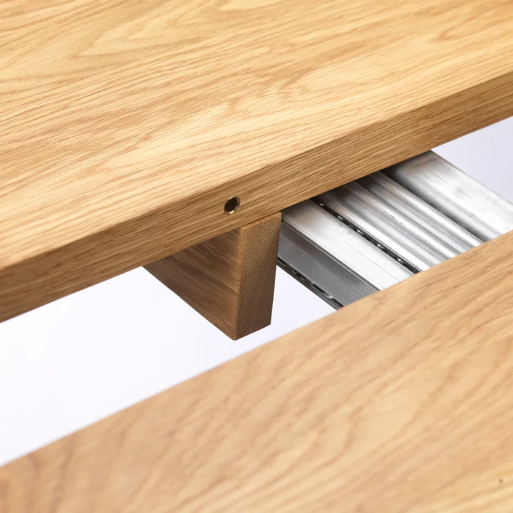 C69E Table de salle à manger avec deux plateaux supplémentaires de FDB Møbler