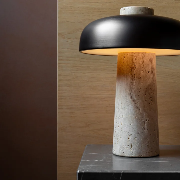 Reverse Table Lamp de Audo
