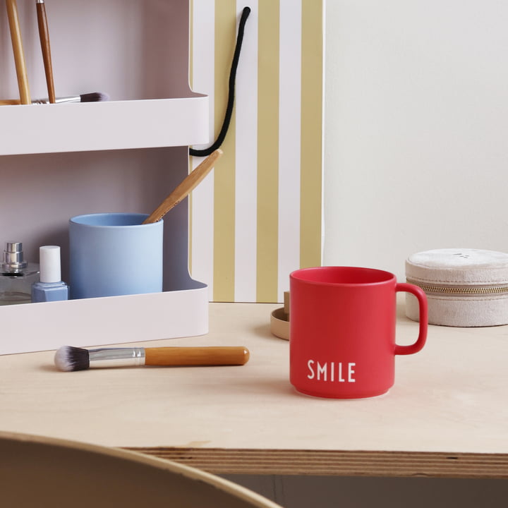 AJ Favourite Tasse en porcelaine avec anse, Smile / faded rose de Design Letters