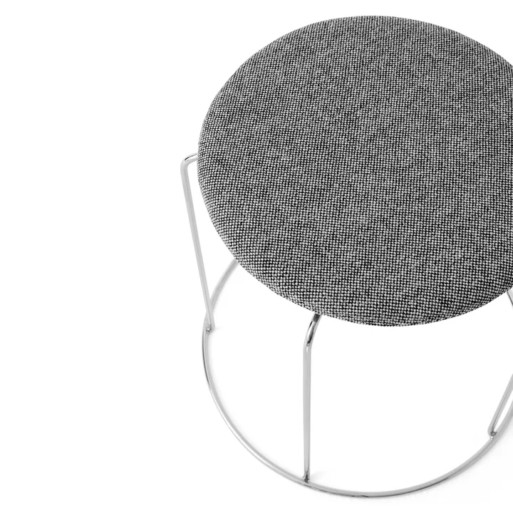 Wire Tabouret avec assise VP11, acier inoxydable / gris (Kvadrat Hallingdal 126) de & Tradition