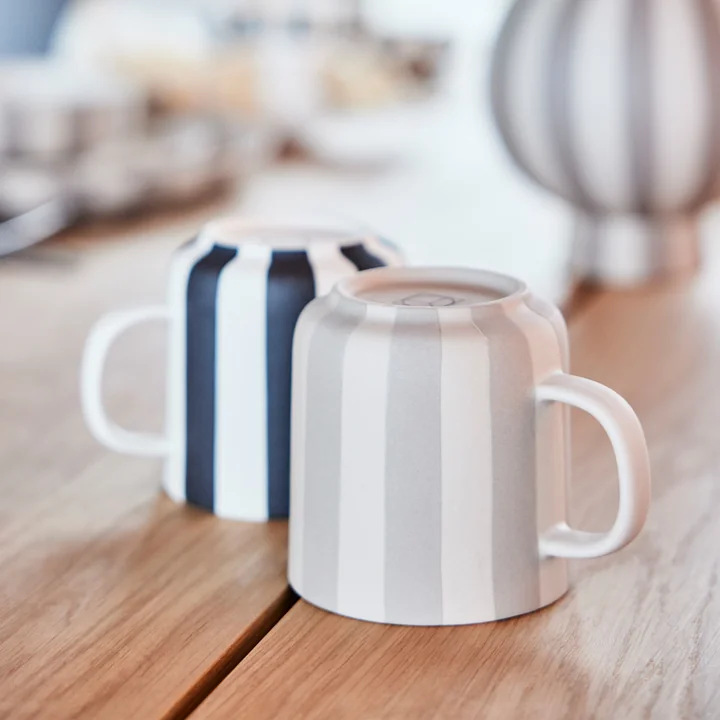 La tasse Toppu de OYOY