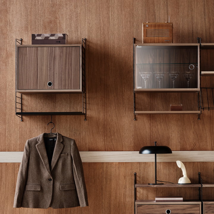 String - Elément d'armoire avec porte abattante / vitrine avec porte battante en verre