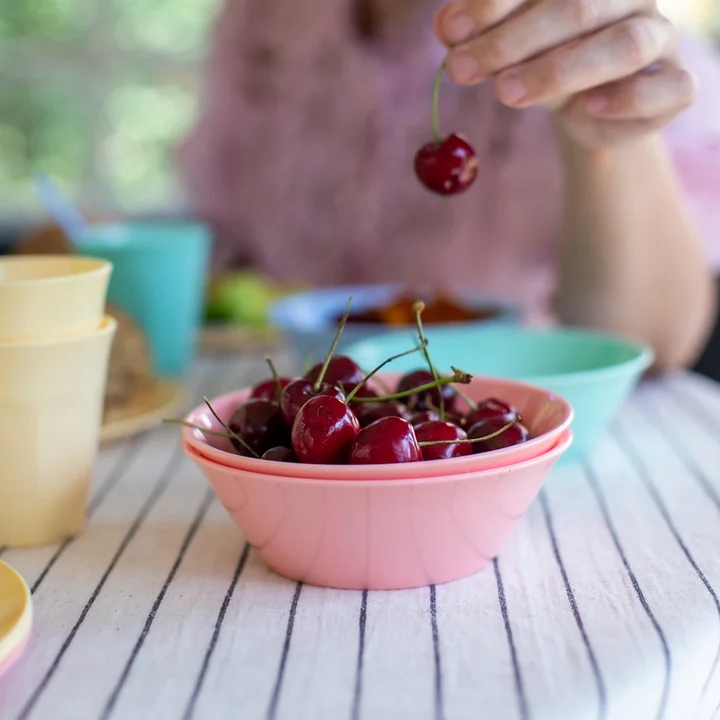 Le set Nora de 16 pièces de Koziol