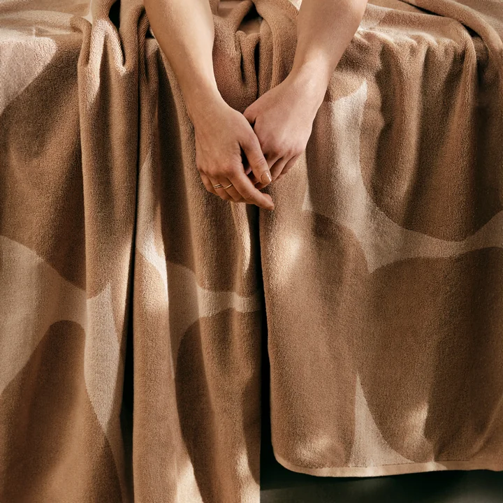 Ebb Serviettes, sable/blanc naturel de Ferm Living