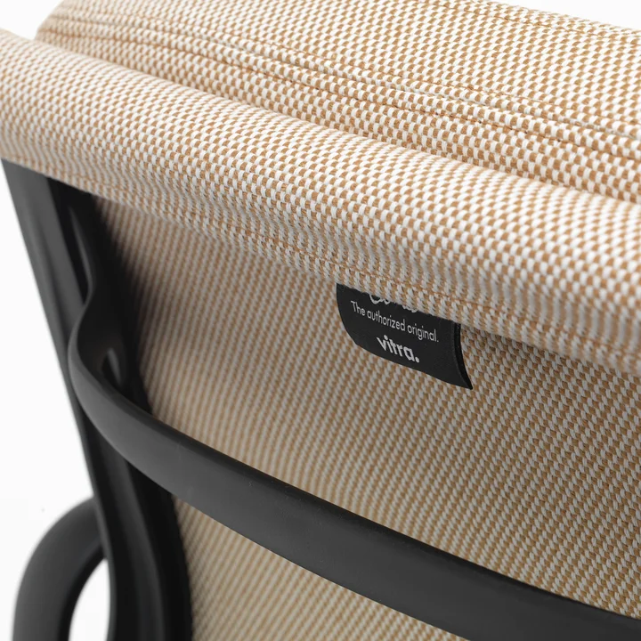 EA 231 Soft Pad Chaise de bureau avec accoudoirs deep black, pivotante, Laser RE, papyrus / cream de Vitra