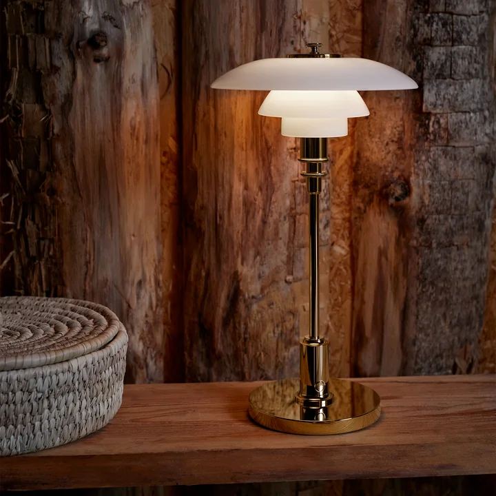 PH 2/1 Portable Akku LED lampe de table, laiton métallisé de Louis Poulsen