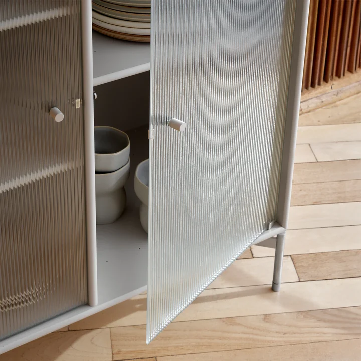 Ripple III Armoire vitrine de Montana