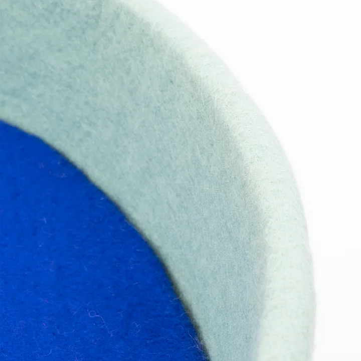 Fine Panier pour chien, incrustation bleu royal de myfelt