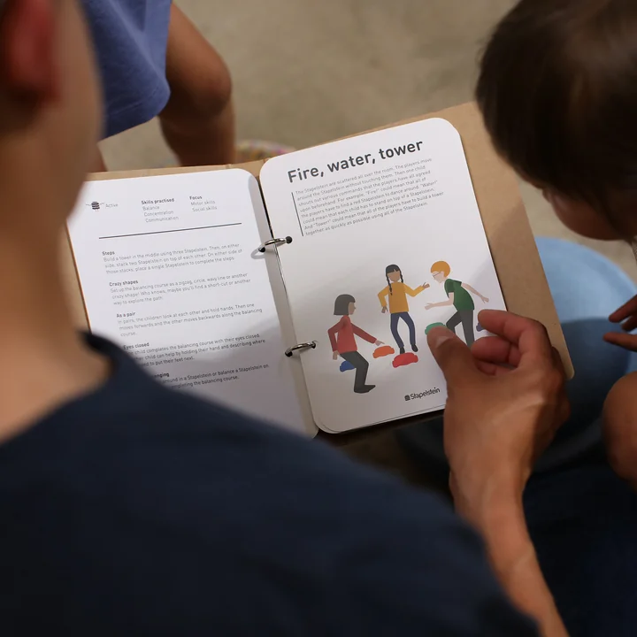 Play Cards de la pierre d'empilage